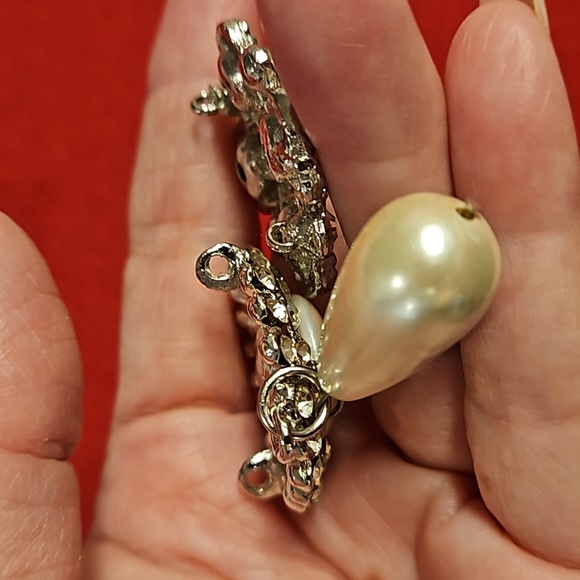 8 piece rhinestone faux pearl jeweled brooches barrette needing backs Repair lot - Picture 7 of 12